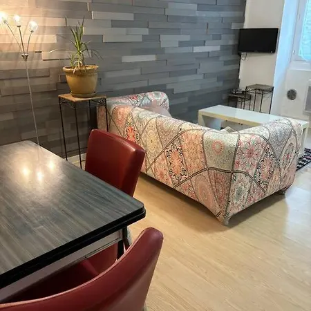 Maisonnette De A 2 Kms Du Centre