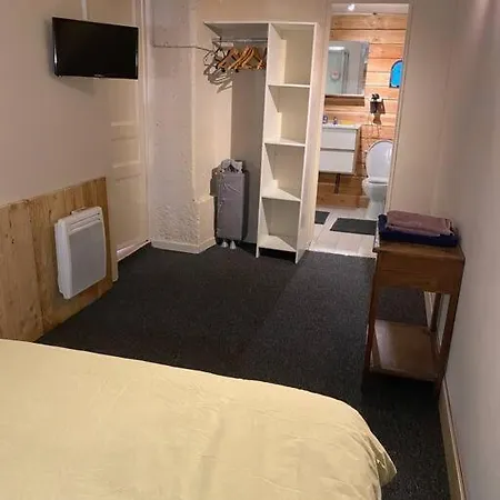 Maisonnette De A 2 Kms Du Centre Angoulême