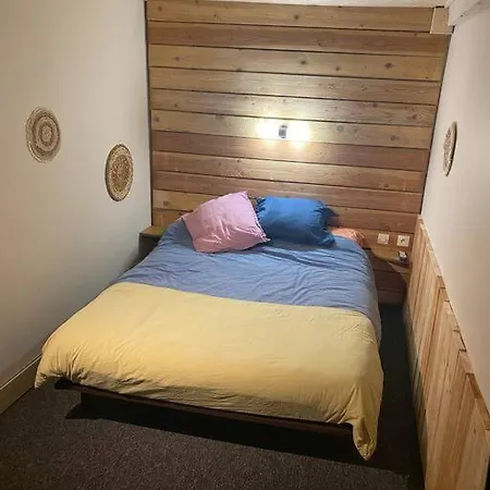 Maisonnette De A 2 Kms Du Centre * Angoulême