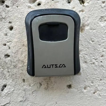 Maisonnette De A 2 Kms Du Centre *